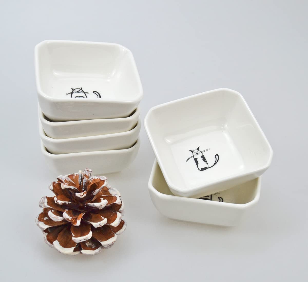 SOCOSY Super Cute Cat Ceramic Sauce Dish/Seasoning Dish/Sushi Soy Dipping Bowl/Appetizer Plates/Serving Dish for Kitchen Home(Set of 6)