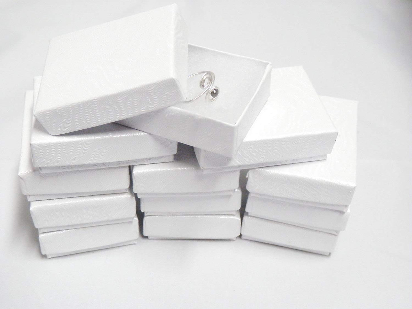 RJ Displays 25 Pack Cotton Filled Swirl White Paper Cardboard Pocket Watch Jewelry Gift Boxes, Retail Packaging Case for Pocket Watches and Small Jewelry Storage Display, Size #32 3 x 2 x 1 Inch