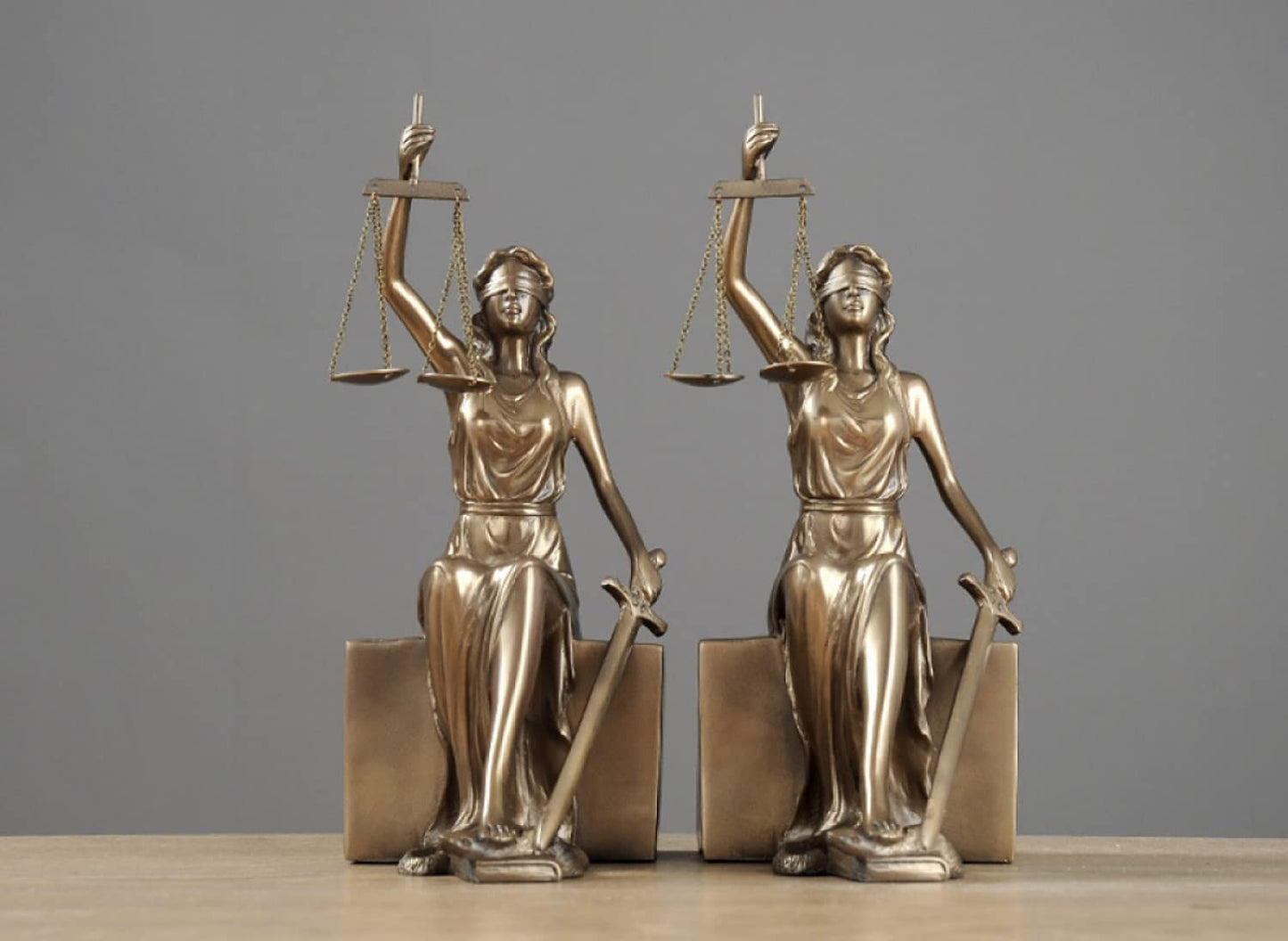 Thxsoon Lady Justice Statue Decorative Bookends Sculpture for Home and Office Decor, Perfect for Lawyers and Law Students - 10 x 5 x 4 inch (26 x 13 x 11cm)