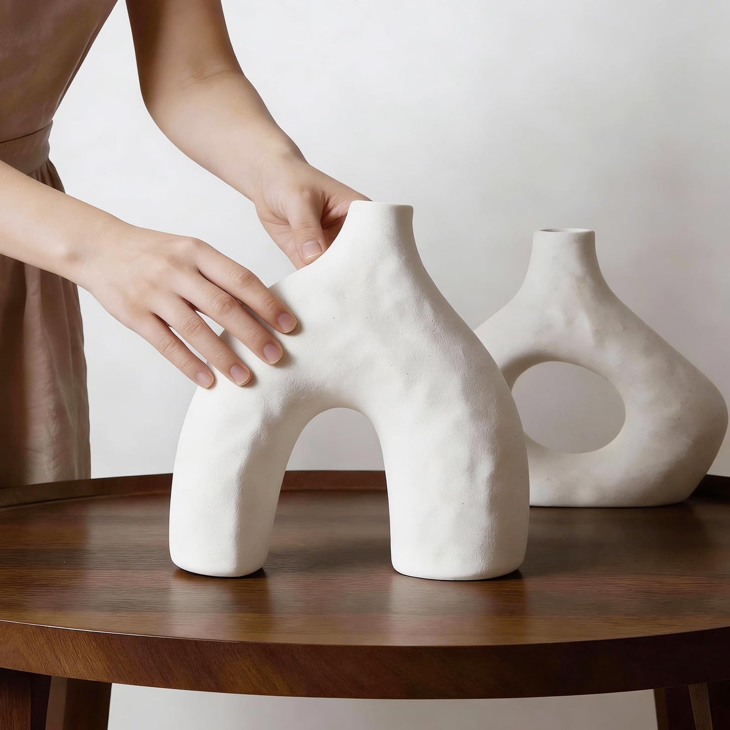 DOWAN Ceramic Vase Set of 2, 7.6" Decorative Pampas Vase for Home Decor, Modern Farmhouse Pottery Vase for Living Room Coffee Table Kitchen Bedroom Desk Entryway Mantel Book Shelf, Soft White