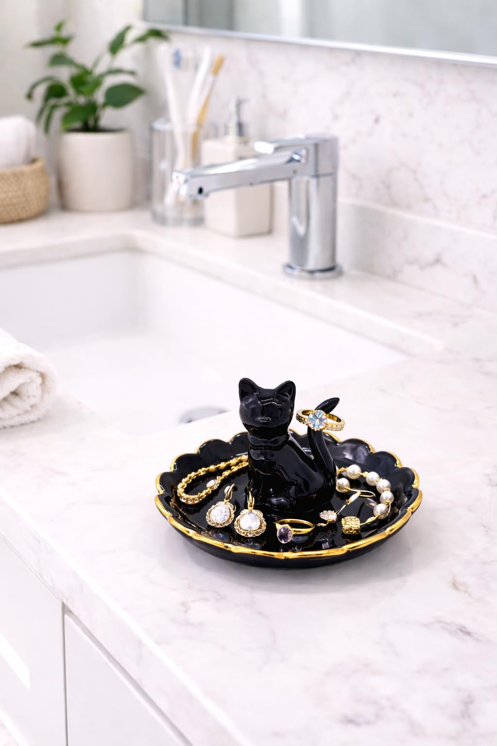 ROSA&ROSE Cat Ring Holder Trinket Tray Ceramic Jewelry Dish Porcelain Ring Organizer,Gift for Women,Girlfriend,Wife,Birthday or Anniversary(Black bow)
