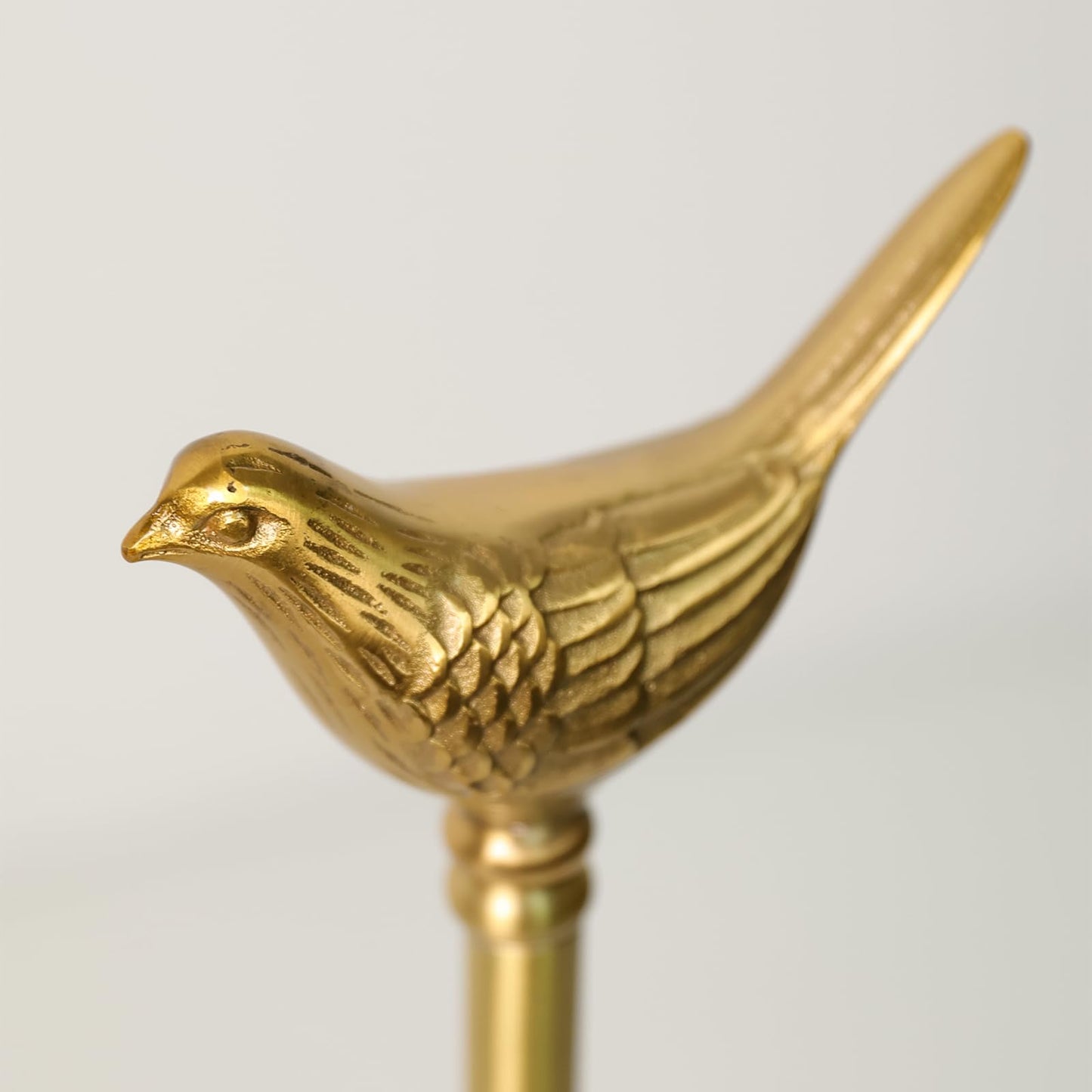 Luxurious Gold Paper Towel Holder Countertop, Brass Paper Towel Holder for Kitchen, Unique Gold Bird Decor - Sturdy, Durable, and Elegant Home Decor for Kitchen