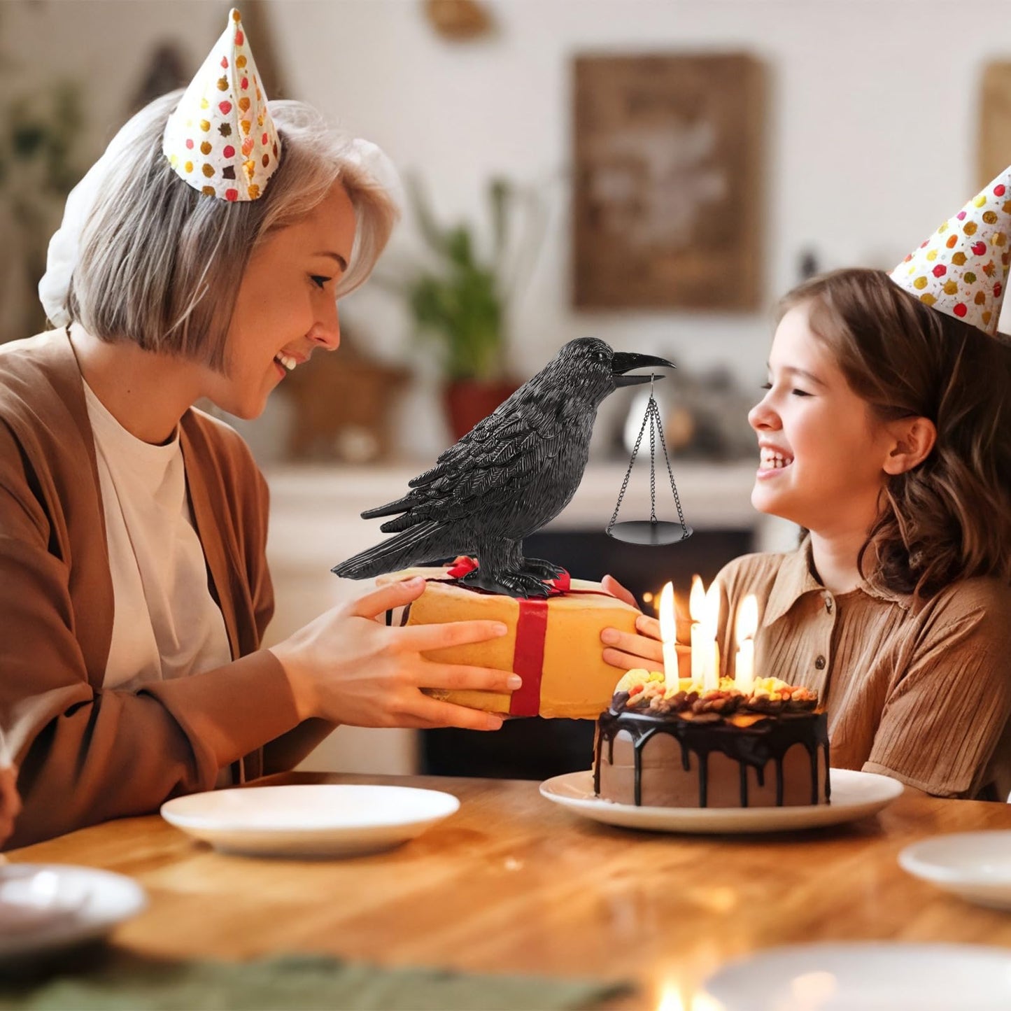 Gothic Home Decor Raven Lamp with Tealight Candle Holde,Gothic Statue Halloween Decorations,Resin Raven Decor Fake Crow Lamp for Bedroom Goth Gifts Black