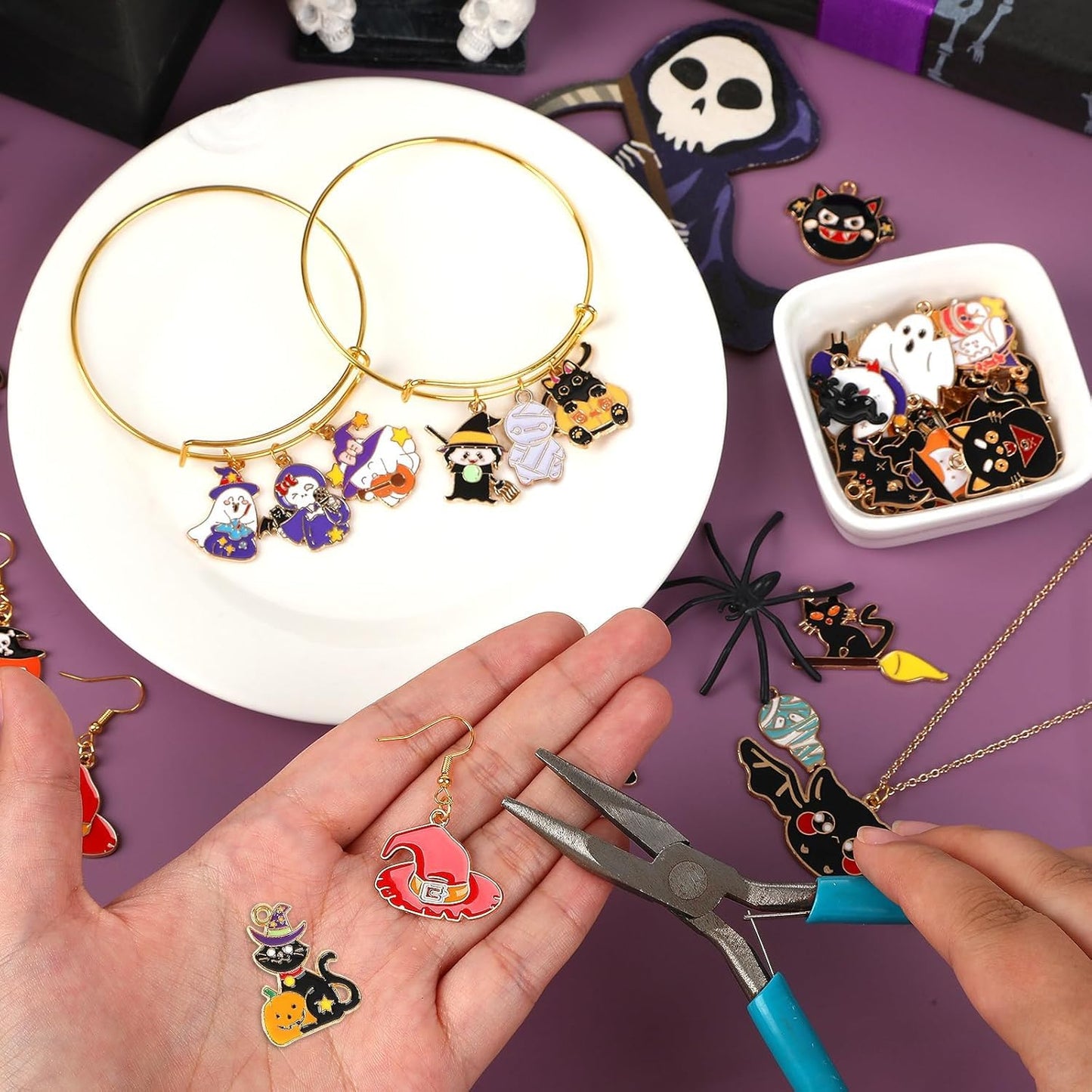 MARFOREVER 120 PCS Halloween Charms, Assorted Ghost Skeleton Bat Witch Pumpkin Skull Enamel Charm PendantsHalloween Charms for Jewelry Making Bracelet Necklace Earrings DIY Crafts Gifts