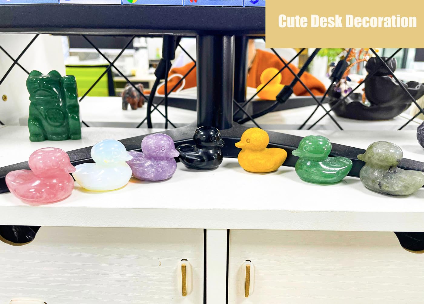 DUQGUHO Duck Figurine Statue Funny Deocr Gifts Opal Crystals Stones Lucky Duck Collectible for Mom Gifts Home Desk Office Deocration 1PC