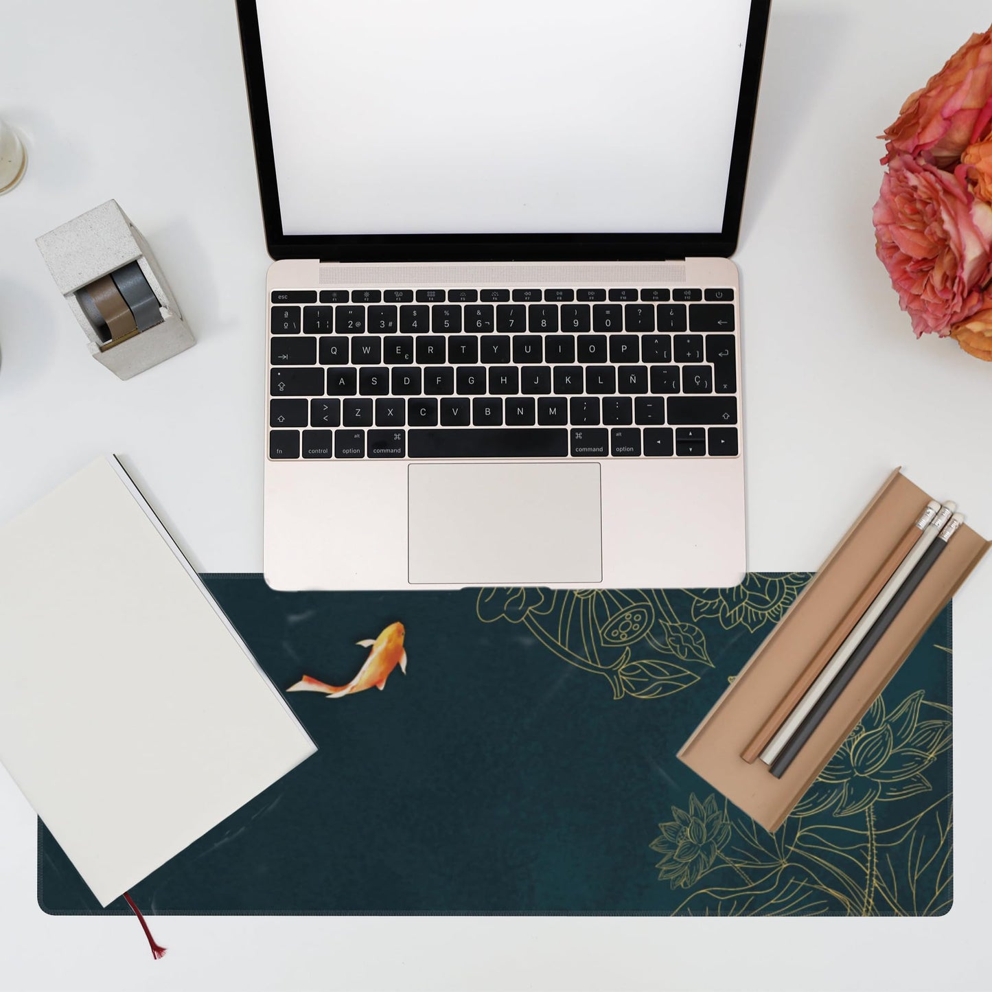 Eflxamz Large Gaming Mouse Pad, Koi Fish Ink Painting Desk Mat, Golden Line Lotus Desk Pad, Extended Big Computer Keyboard Mouse Pad with Non-Slip Base and Stitched Edge, 31.5"x11.8"