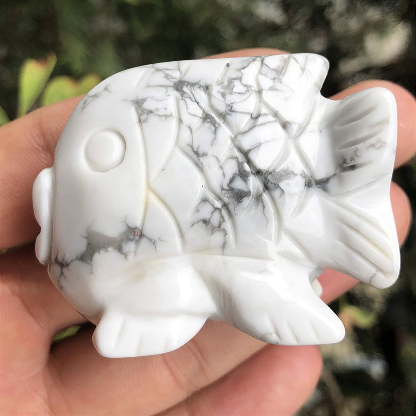 favoramulet 2 Inches White Howlite Turquoise Stone Dancing Fish Statue, Hand Carved Healing Crystal Figurine Decoration Sulpture, Fengshui Wealth and Luck
