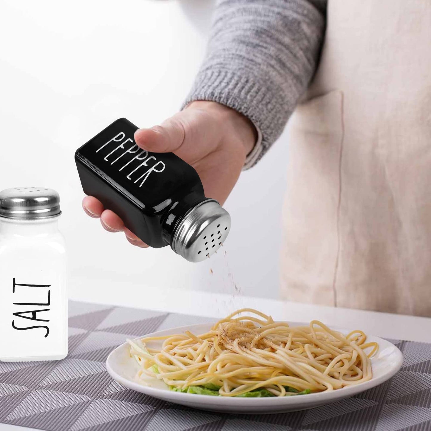 4 Pack Salt and Pepper Shakers Set, Glass Salt Shaker with Stainless Steel Lid, Modern and Cute Farmhouse Salt and Pepper Set (Black and White)