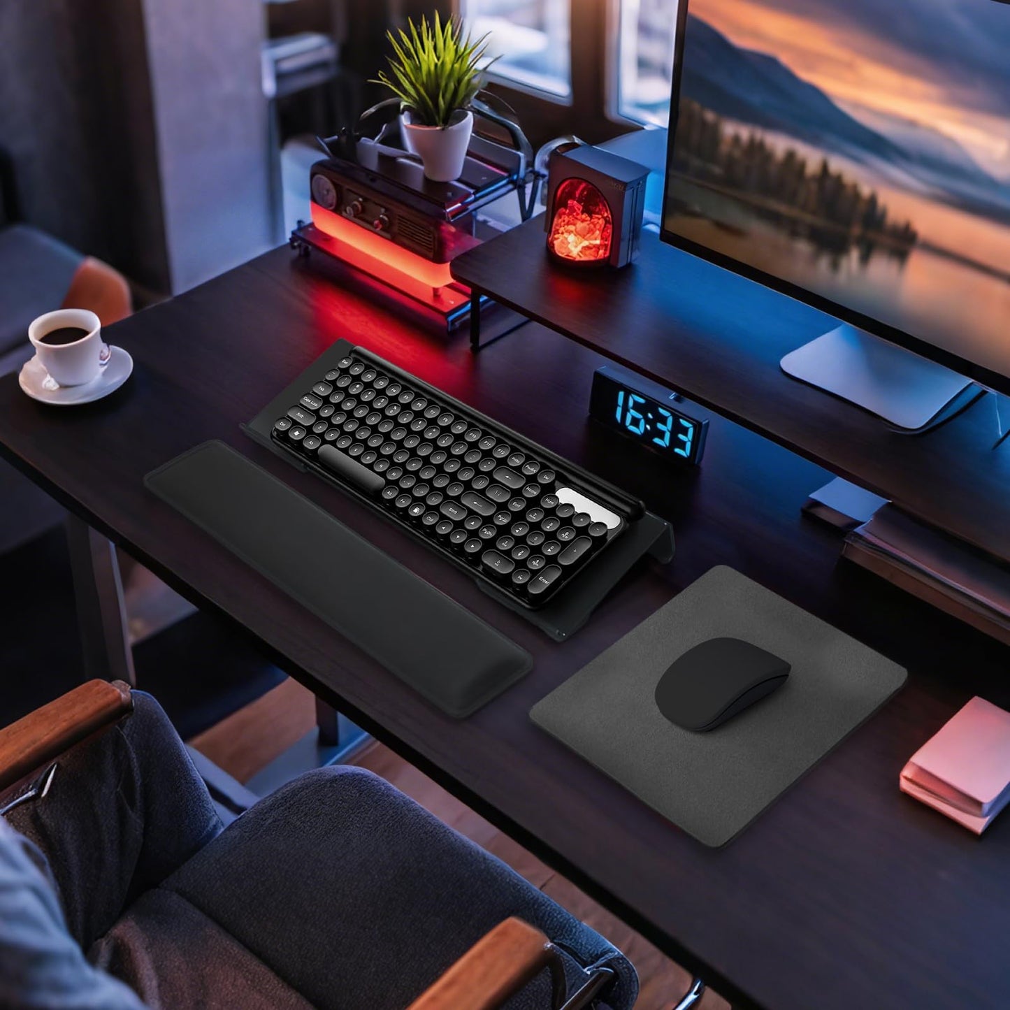 ShunChengFa Computer Keyboard Wrist Rest Bracket, Memory Foam Keyboard Wrist Rest Set, Non-Slip Silicone Base, pergonomic and Convenient Typing, ain Relief,Suitable for Office, Work, Gaming (Black)
