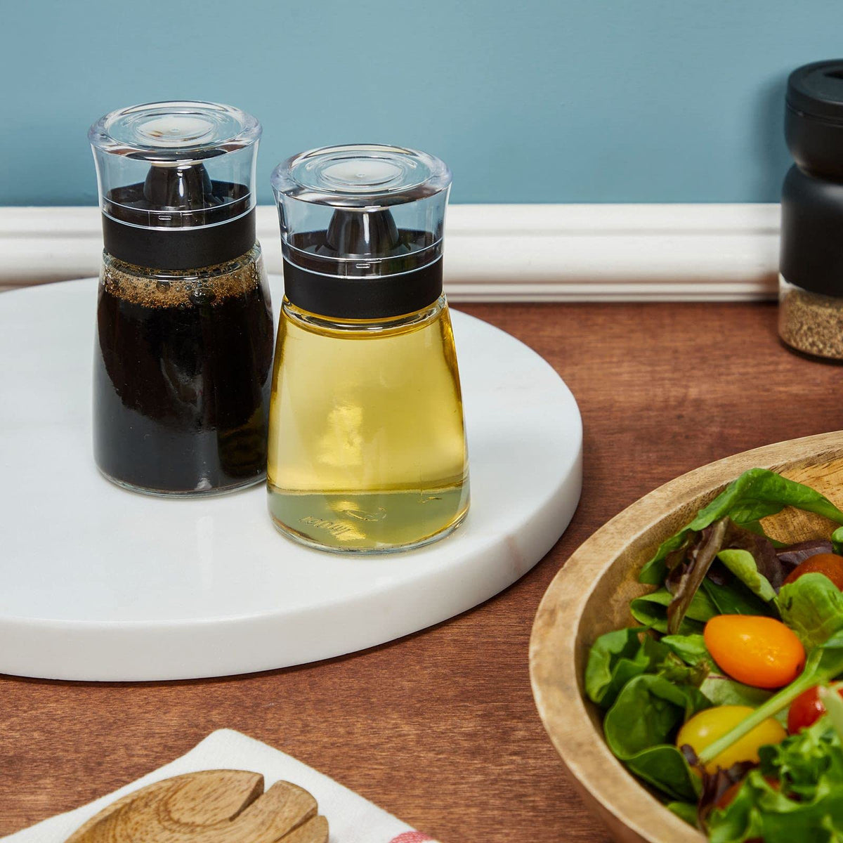 Juvale 2-Piece Small Olive Oil and Vinegar Dispenser Set - Glass Salad Dressing Cruet Bottles for Balsamic, Soy Sauce, with No Drip Tops (5.5 oz) - Oil Dispenser for Kitchen