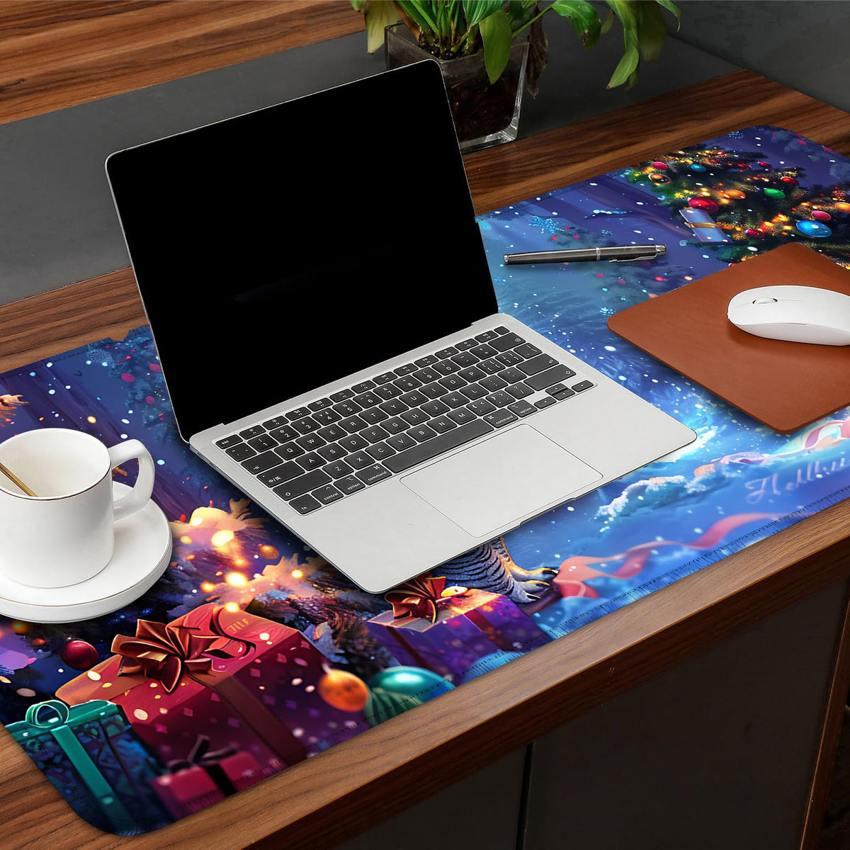 Christmas Owl Mouse Pad XXL – Large Holiday Desk Mat with Forest Gifts and Snow Lights, Extended Non-Slip Mousepad for Office, Gaming, Home Setup, 31.5 x 11.8 in