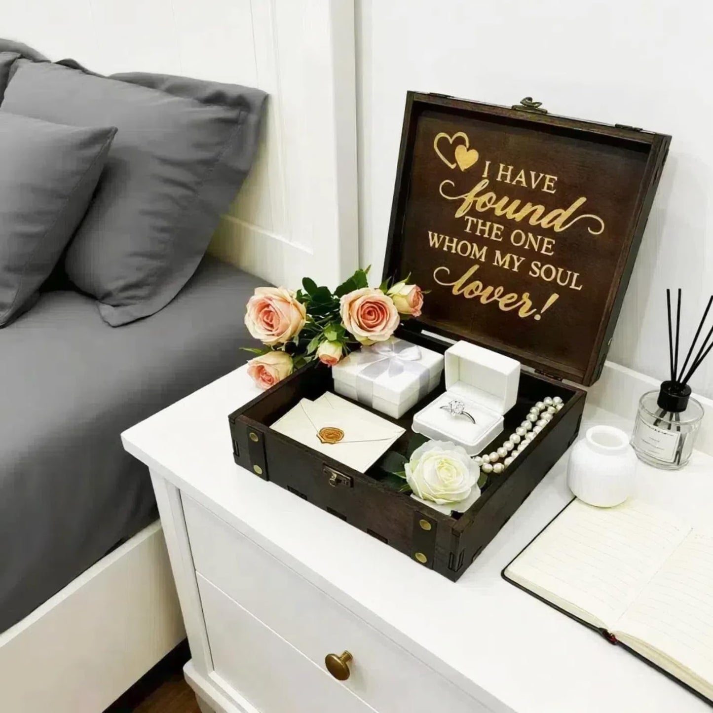 Flasunire Vintage Mr & Mrs Wedding Memory Box with Heart Design - Romantic Engraved I Have Found The One Wooden Keepsake Chest, Bridal Shower Gift for Couples 7.8x7.8x2.9 inch