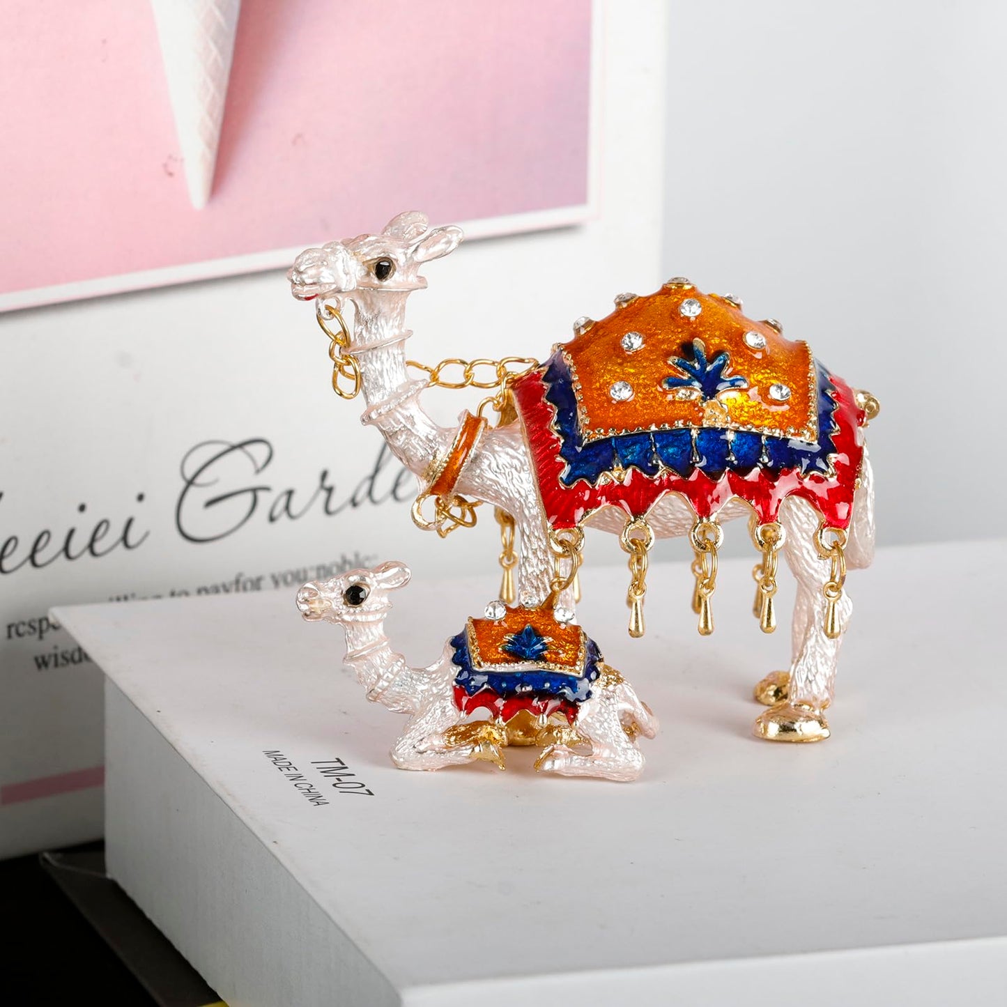 SEVENBEES Hand-Painted Mother-Son Camels Hinged Trinket Box Decoration - Unique Animal Figurine Collectible Gift with Enameled Crystals,Rings, Earrings Storage for Home Decor