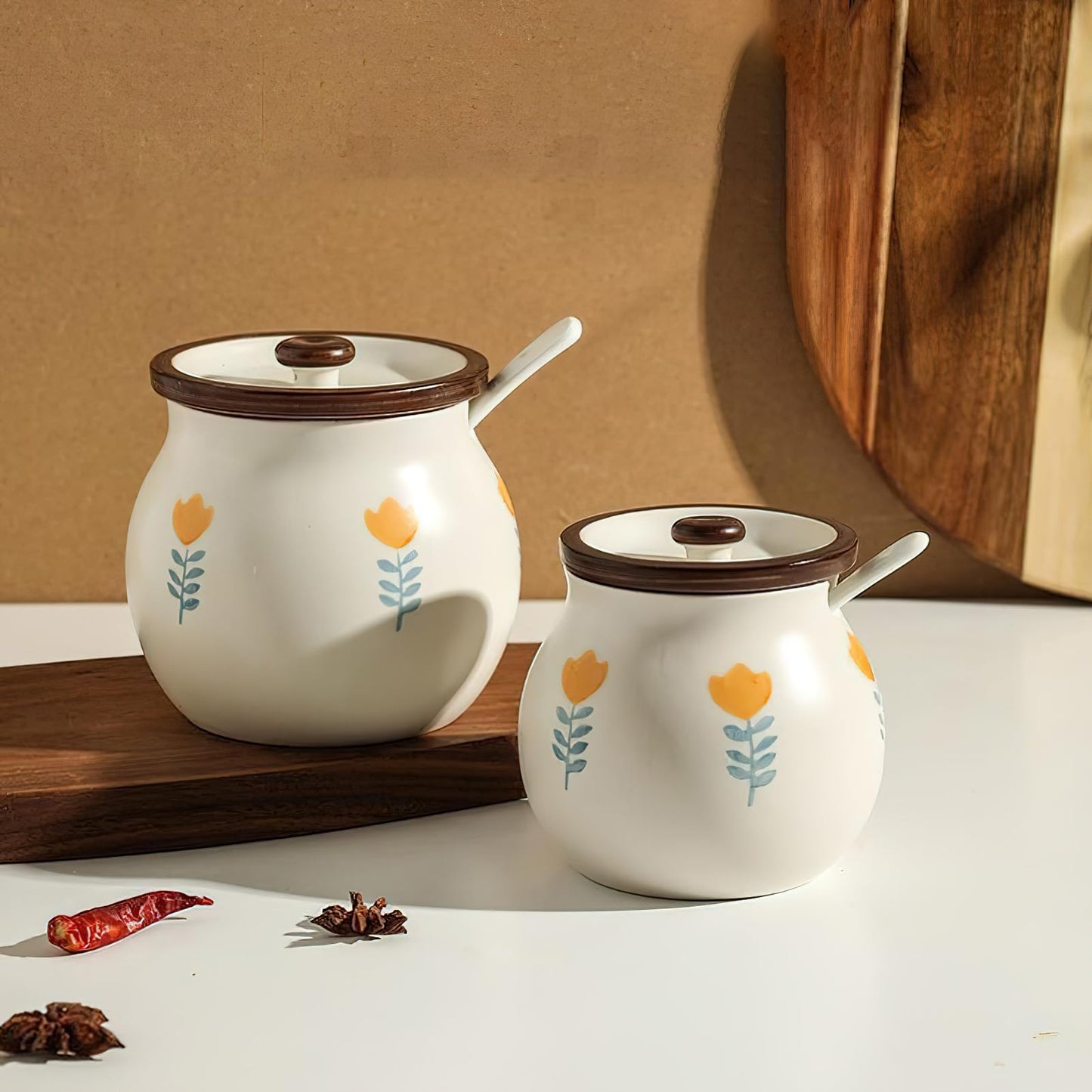 auons Ceramic Salt and Sugar Bowl, Porcelain Condiment Jars with Lid and Spoon, Seasoning Spice Pot Bowl, Salt Sugar Pepper Storage Jar, 600ml, Yellow Flower