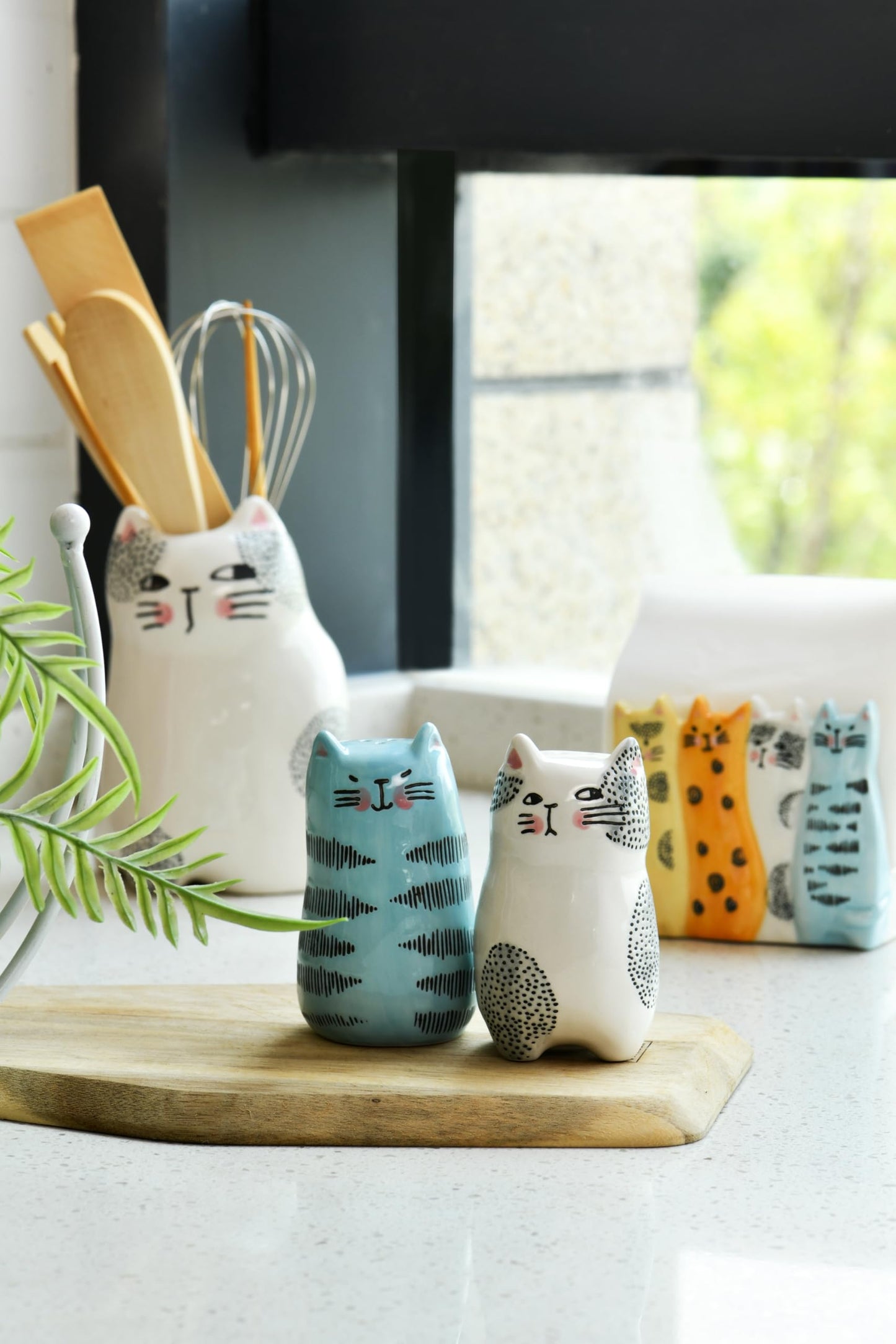 Bico Cartoon Cat Salt & Pepper Shaker Set, Handpainted Stoneware, Dishwasher Safe