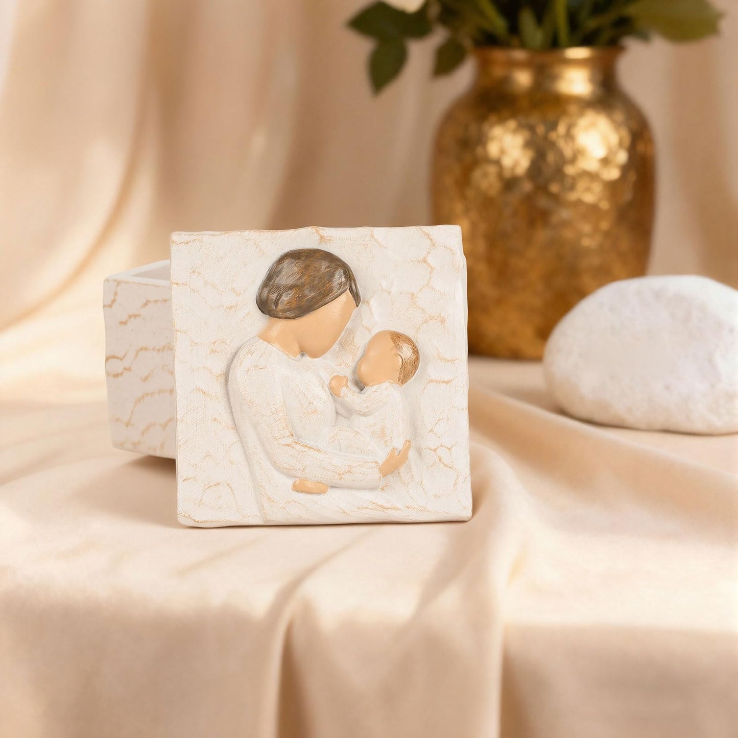 QIANLING New Grandma Gifts Keepsake Box - First Time Grandma Gifts, Mother’s Day Gift for Grandma, Birthday Gifts for Grandmother, Jewelry & Small Treasures Decorative Keepsake Box