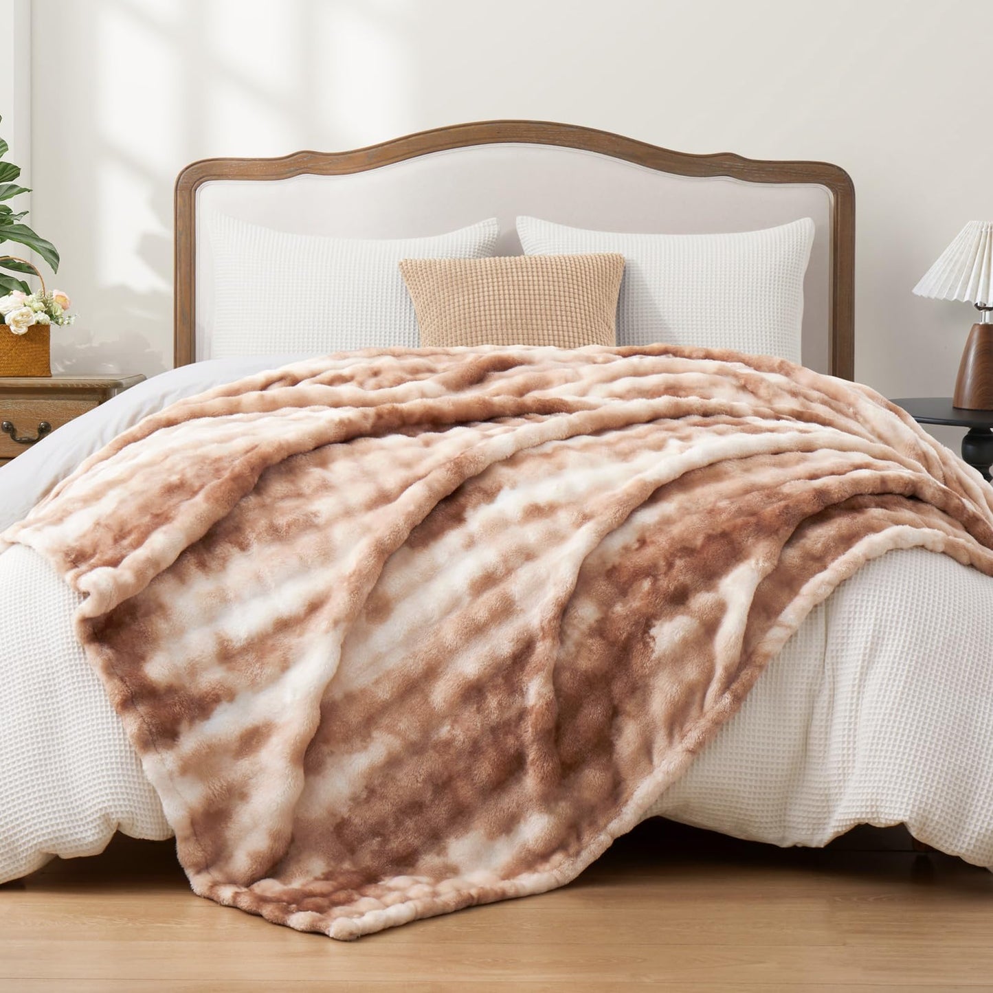 PU MEI Fleece Blanket - Throw Blanket for Couch, Luxury Bubble Fluffy Plush Twin Cozy Soft Warm Fuzzy Extra Large Blanket for All Season Use 60"*80" -Brown1