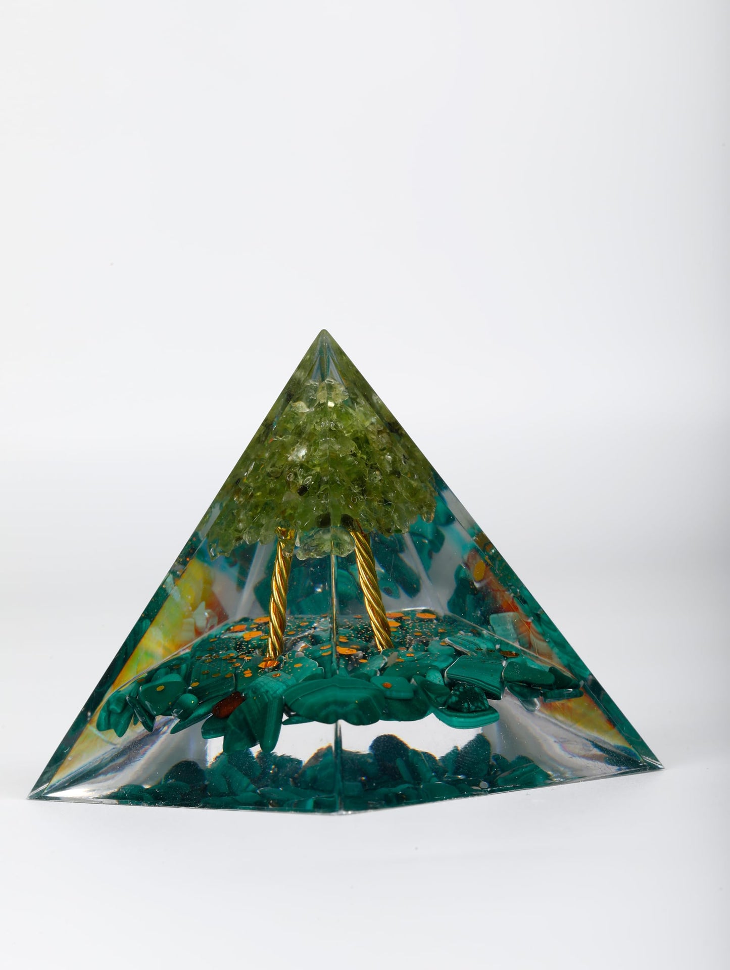 Pankósmios Orgonite Pyramid for Positive Energy, Healing & Meditation - Amethyst & Obsidian Crystal Chakra Pyramid for Stress Relief, Reiki Healing, Luck & Fortune Attraction - Green
