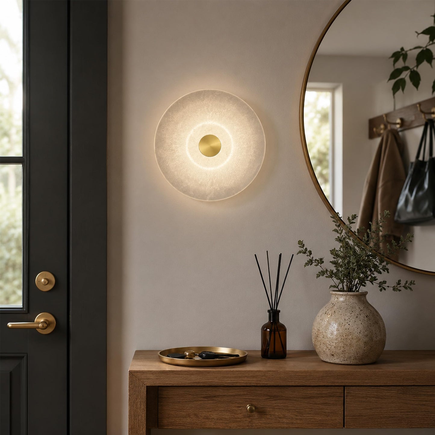 Natural Spanish Alabaster Wall Sconce, Modern Round Marble Wall Light with Unique Veins, Mid-Century Minimalist Stone Wall Lamp for Bedroom, Living Room, Hallway, Alabaster Light Fixture (Brass)