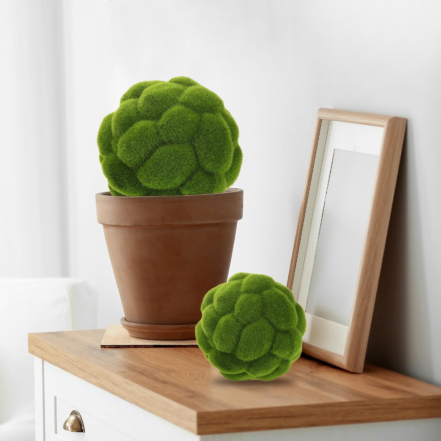 DOITOOL Green Moss Balls Decorative for Bowls - 4 Pcs Fake Moss Balls Faux Decorative Spheres for Bowl Fillers, Vase Filler, Wedding Decor, Table Arrangement, DIY Crafts (3.9" + 4.7")
