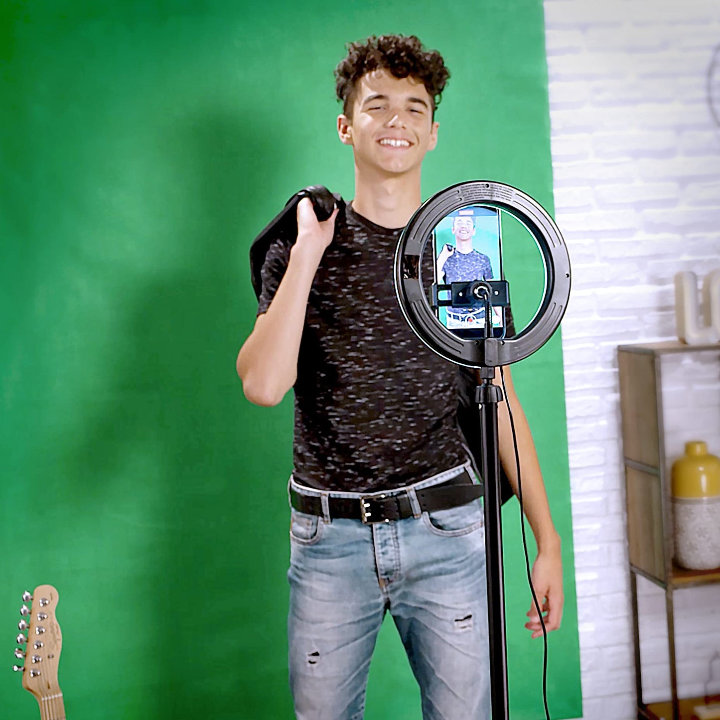 Studio Creator Video Maker Kit Deluxe, Colour LED Ring Light + XL Green Screen, 1m Tripod, Remote, Clip-On Selfie Ring Light + Guide. For Ages 8+