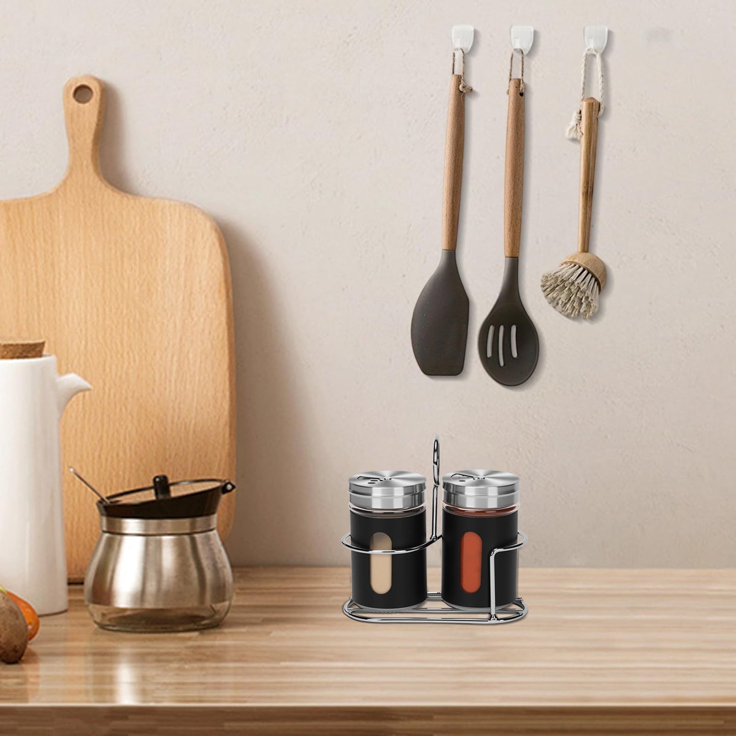 Glass Salt and Pepper Shaker Set with Seasoning Rack, Spice Rack, Adjustable Pour Hole Stainless Steel Lid, 2.8 oz, Spice Dispenser for Salt, Pepper, Spice Preservation (black)