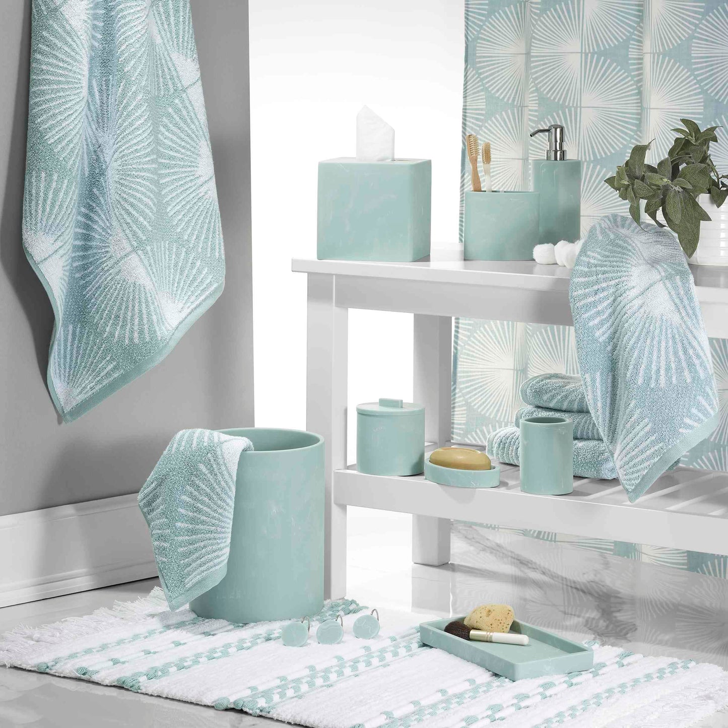 Nicole Miller - Toothbrush Holder, Resin Countertop Accessories, Dorm Room Essentials (Kendall Collection, Oasis)