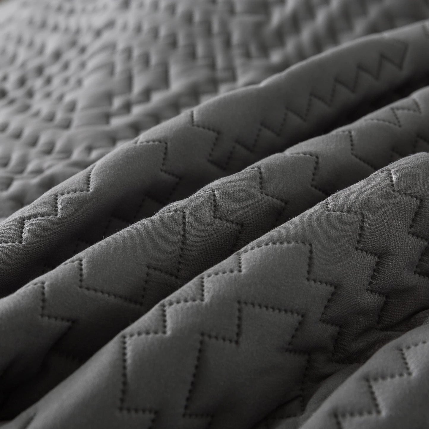 R.SHARE Dark Grey Queen Size Quilt Bedding Sets with Pillow Shams, Boho Full Lightweight Soft Bedspread Coverlet, Quilted Blanket Thin Comforter Bed Cover for All Season, 3 Pieces, 90x90 inches