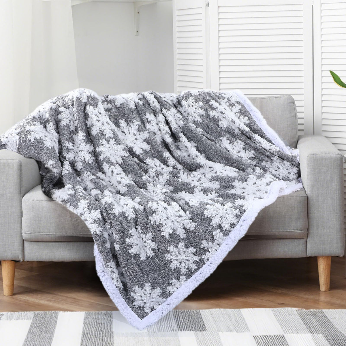WovWeave Snowflakes Sherpa Throw Blanket - 80x60 Inches Winter Christmas Warm Fuzzy Fluffy Cozy Soft Thick Plush Fleece for Bed Couch Sofa