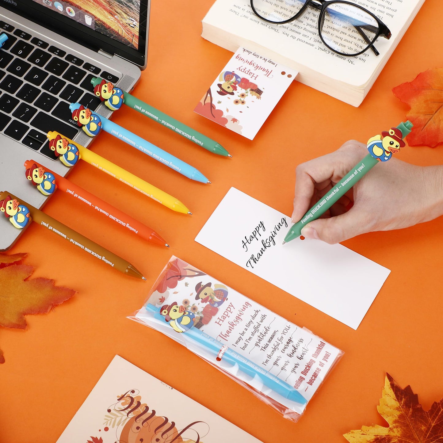 Sinload 50 Sets Thanksgiving Gifts Bulk Fall Appreciation Pens Gifts with Scarecrow Rubber Duck Pen Fall Season Thank You Greeting Card Thanksgiving Party Favor for Classroom Employee Coworker
