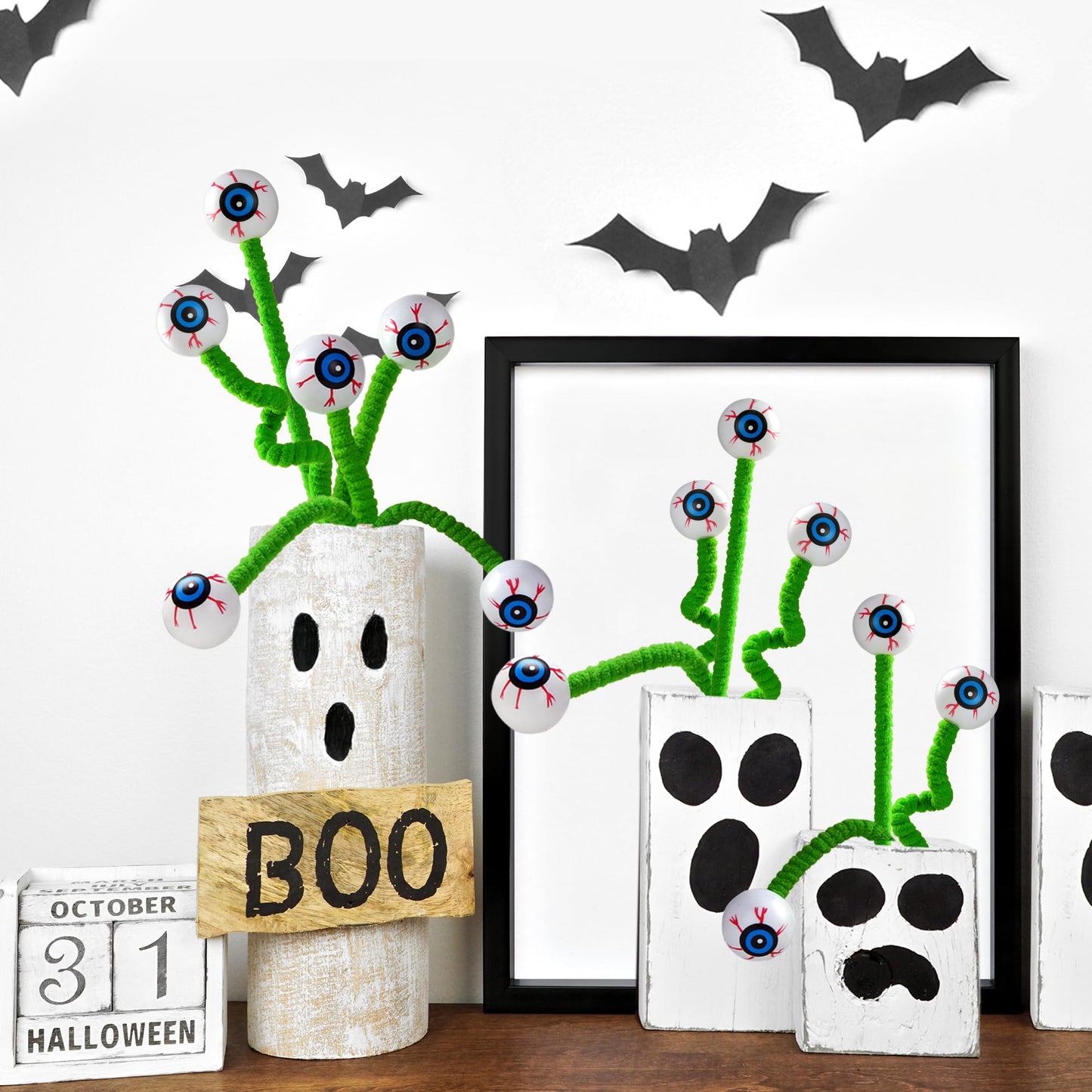 Sggvecsy 15 Pcs Artificial Halloween Eyeball Picks Faux Stem Floral Branches Green Decorative for Flower Arrangemant Table Centerpiece Halloween DIY Crafts Festival Home Decoration