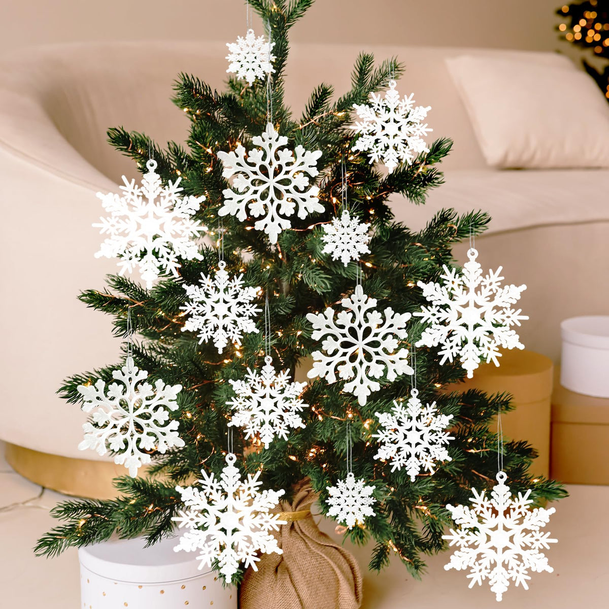 36pcs Velvet Christmas Snowflake Ornaments Hanging Felt Flocked Snow Flakes for Christmas Tree Decorations Winter Wonderland Frozen Birthday Party Holiday Home Decor Craft Snowflakes White