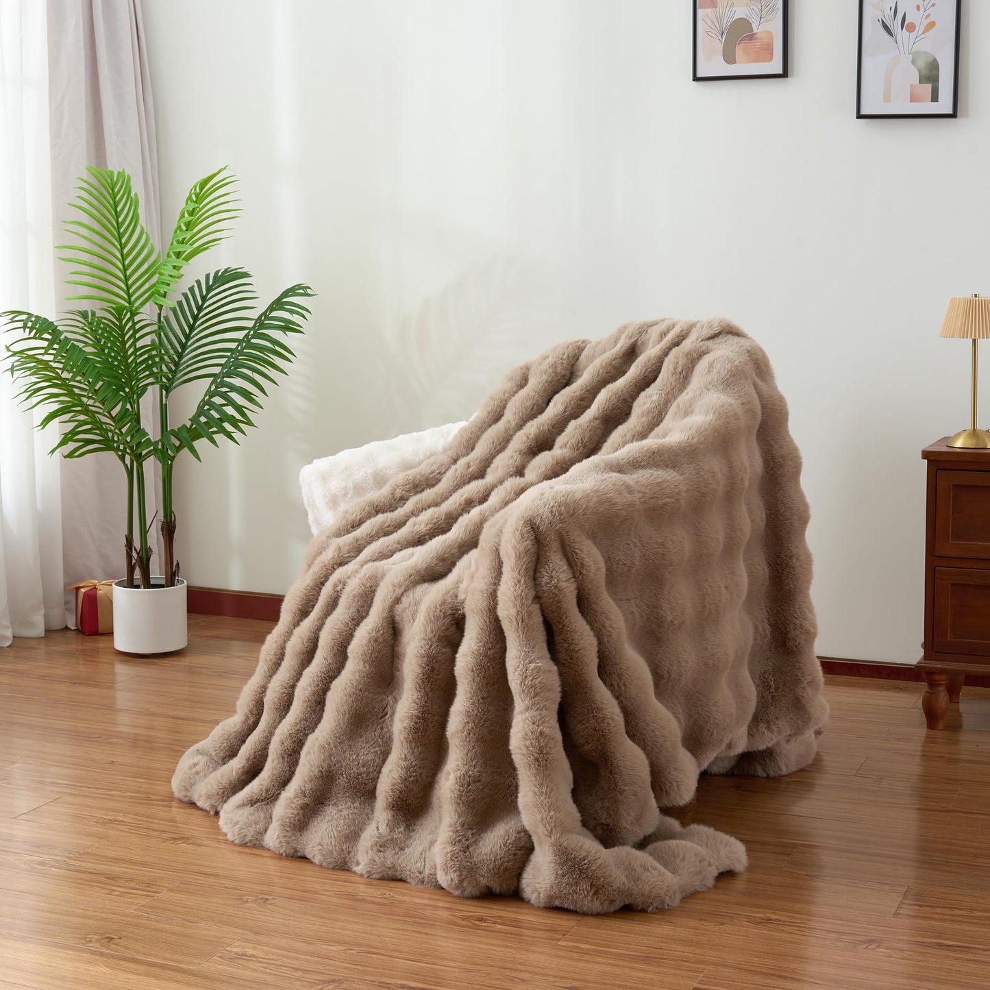 CloudDwelling Faux Rabbit Fur Bubble Throw Blanket Plush Fluffy Cozy Blanket for Couch Bed Sofa Reversible Winter Warm Blanket for Home Decor (Taupe, 50"x60")