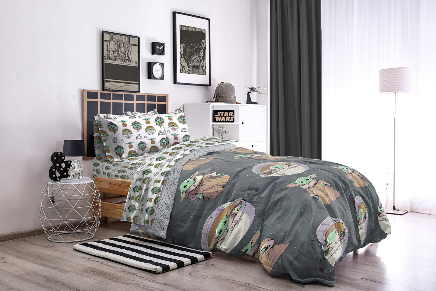 Jay Franco Star Wars The Mandalorian The Child 5 Piece Full Bed Set - Includes Reversible Comforter & Sheet Set - Bedding Features Baby Yoda - Super Soft Fade Resistant Microfiber
