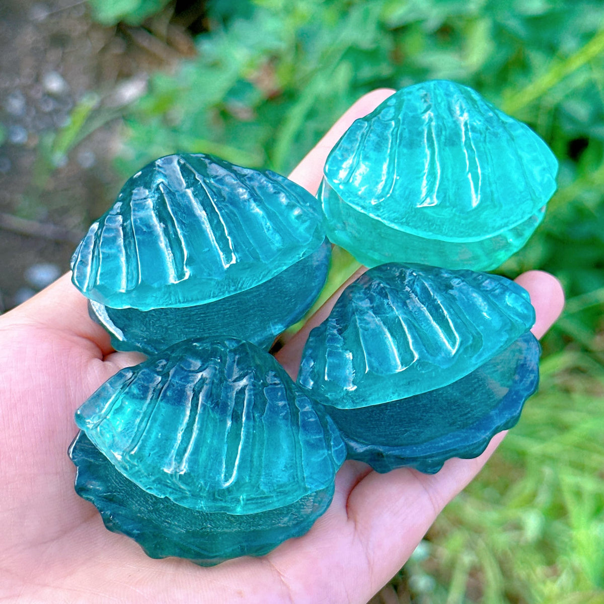 Natural Crystals Shell,Mineral Specimen,Fluorite Shell,Home Decoration,Crystal Carving,Reiki Healing,Crystal Gifts (Fluorite Shell + Clear Quartz Ball)