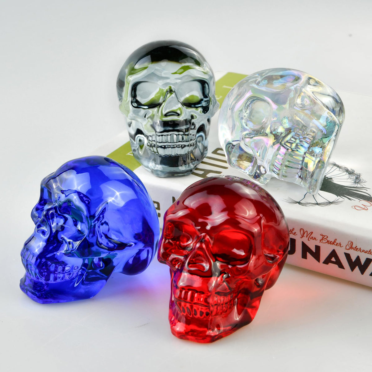 QIANCHANG Black Plating Glass Skull Figurines, Skeleton Heads Model for Day of The Dead/Halloween, Gothic Decor Skull Gifts for Women