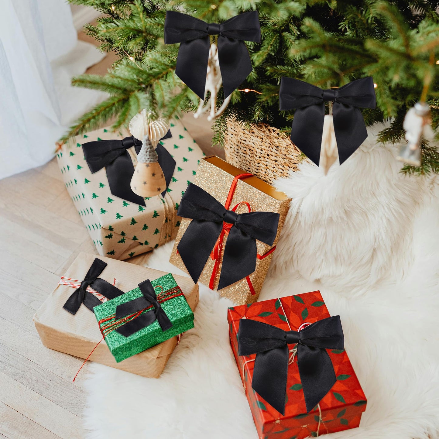 Oecoel 50Pcs 4.5in Satin Ribbon Bows with Clear Twist Ties Pre-Tied Decorative Bows for Present Wrapping, Treat Bags & Party Favors(Black)