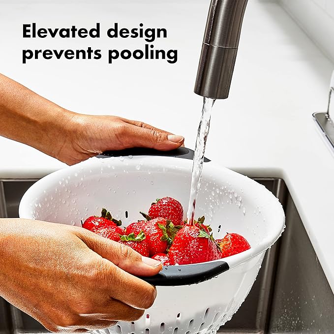 OXO Good Grips 3 QT Plastic Colander