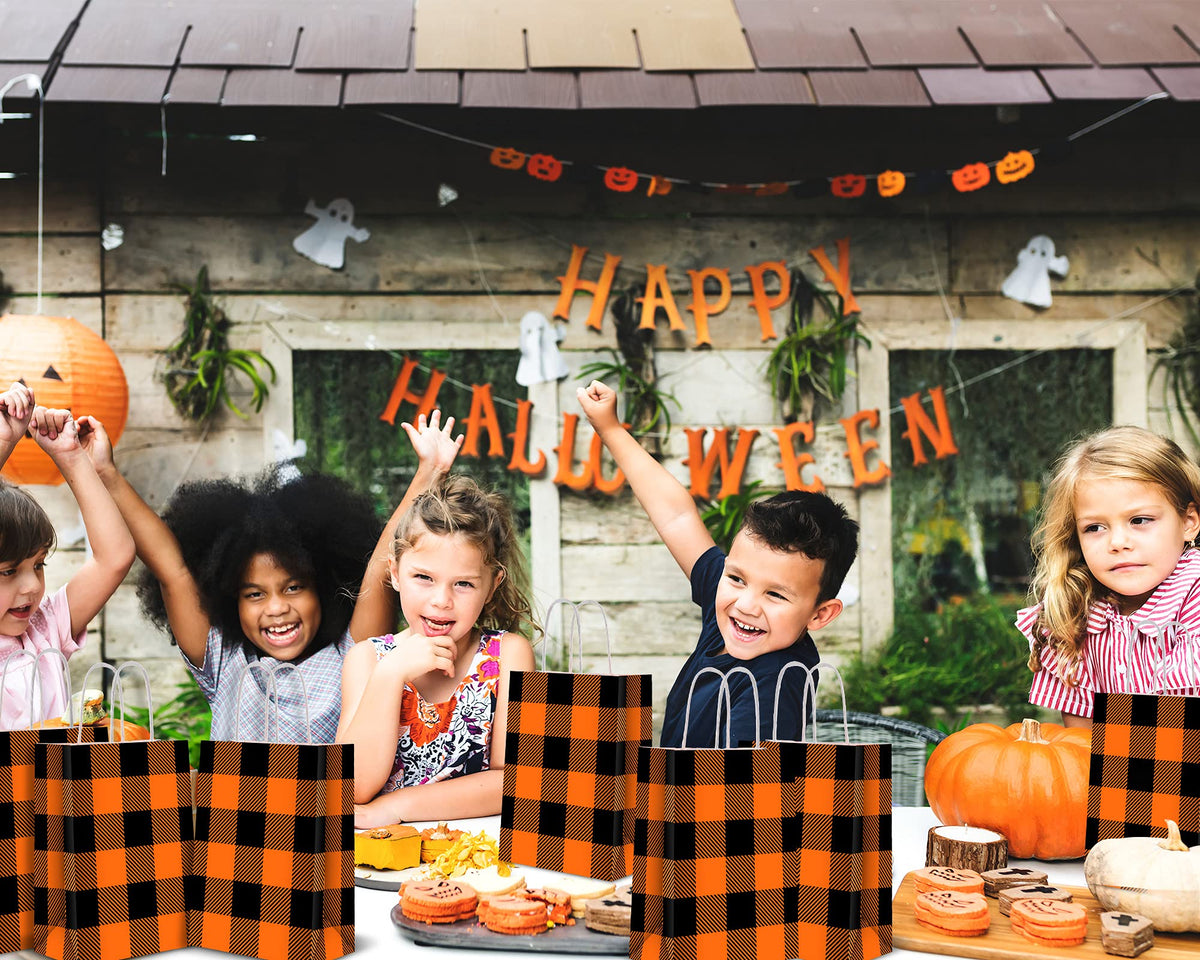 Whaline 20 Pieces Thanksgiving Fall Halloween Paper Bags Orange Black Buffalo Plaid Kraft Party Bags with Handle Party Favor Gift Bag Candy Treat Bag for Autumn Thanksgiving Halloween Wedding