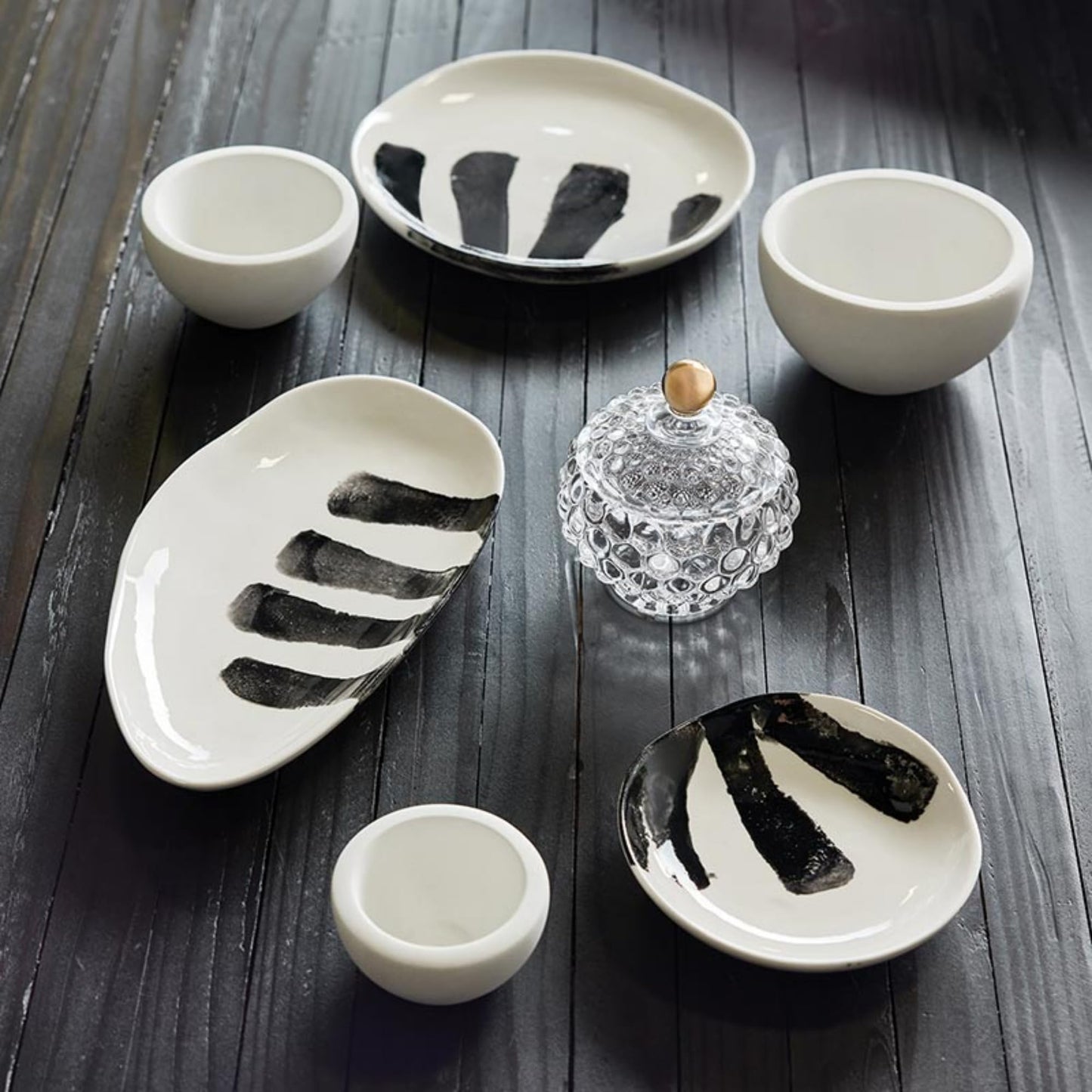 47th & Main Decorative White Stone-Resin Bowl for Serving, Storing, Displaying, 4" Diameter x 2" Tall