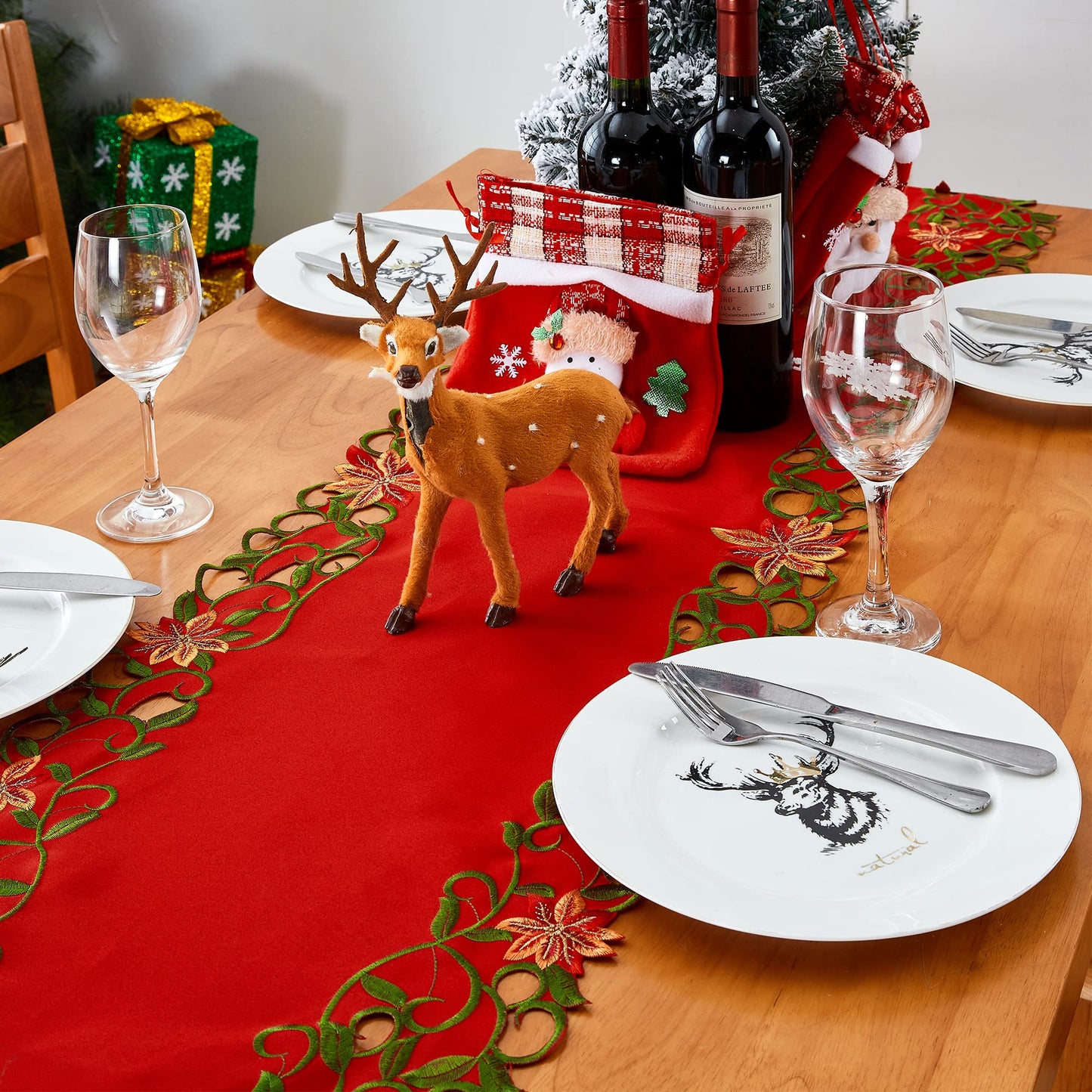 AMARED Christmas Embroidered Table Runner Cutwork Green Leaves Holiday Table Linens for Christmas Decorations 15x69 Inch