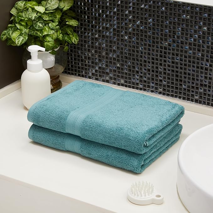 Amazon Basics Fade-Resistant 100% Cotton Bath Towel, Teal Green