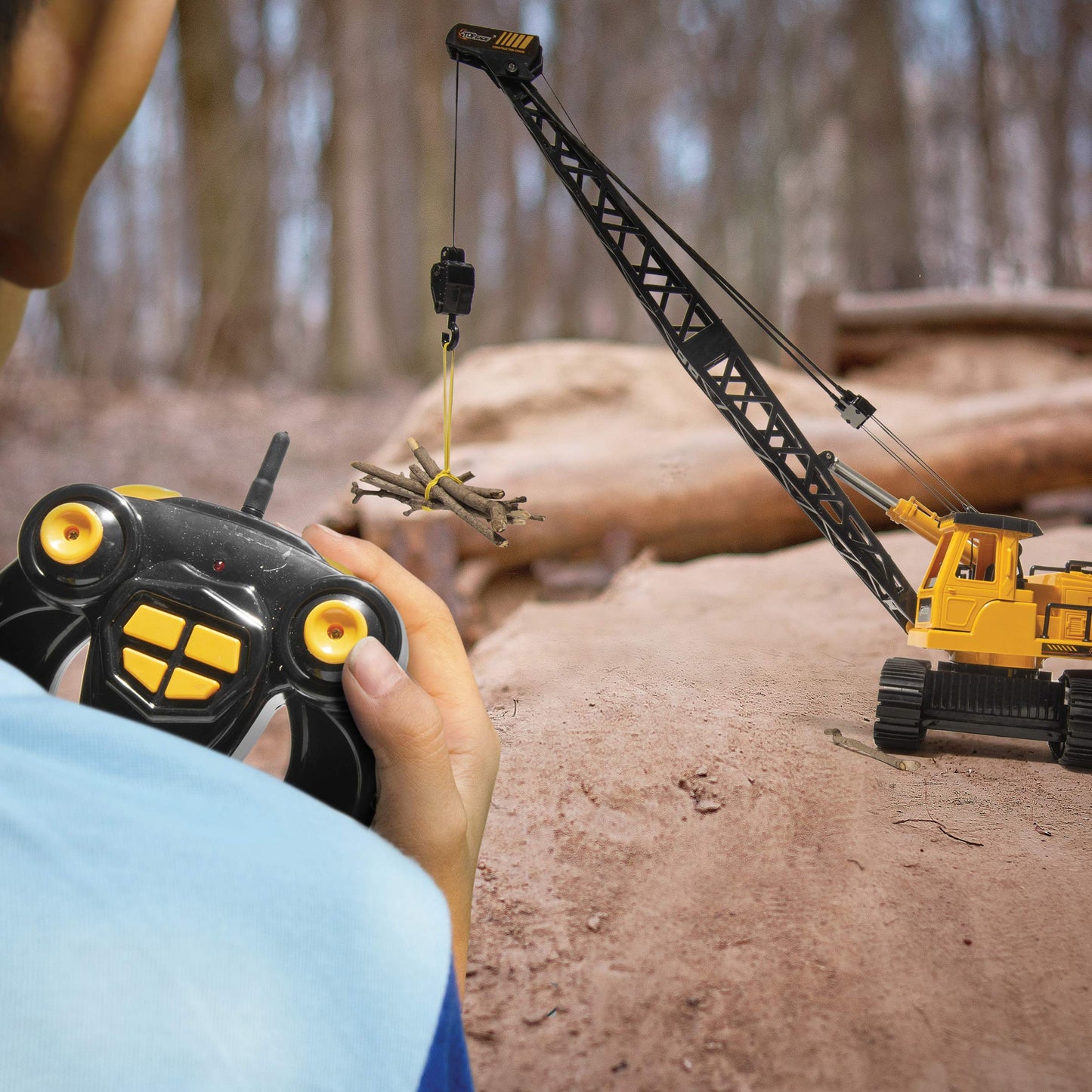Top Race 12-Channel RC Remote Control Construction Crane Tractor - 1:24 Scale, Perfect for Kids Ages 3+
