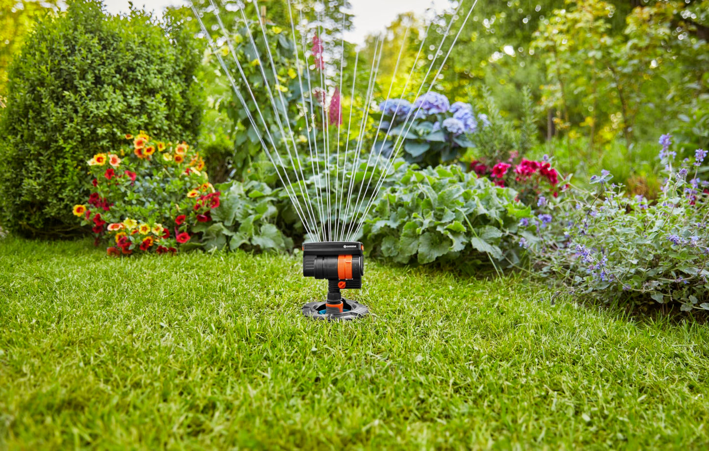 Gardena Pipeline sprinkler system rectangular sprinkler: For watering areas of up to 216 m², reach of up to 18 m, spray spread of up to 12 m, Original System fitting (08251-20)