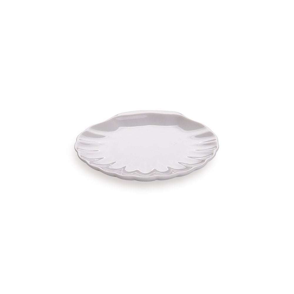 Restaurantware 3.1 x 2.9 Inch Shell Plates 10 Chip-Resistant Mini Tasting Plates - Serve Hors D'oeuvres Desserts or Snacks For Samples or Individual Portions White Porcelain Appetizer Plates