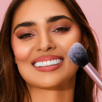 Real Techniques 5 Piece Everyday Essentials Makeup Brush Set, Includes 4 Brushes & Makeup Sponge, For Foundation, Blush, Bronzer, Contour, Eyeshadow, & Powder, Travel Gift Set, Cruelty-Free & Vegan
