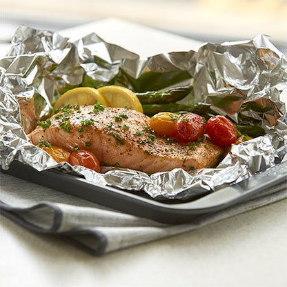Reynolds Classic Kitchen Foil | Aluminium Foil | Tin Foil for Cooking, BBQ, Roasting | Pack of 1 Roll, 304mm x 9.14m | Packaging May Vary