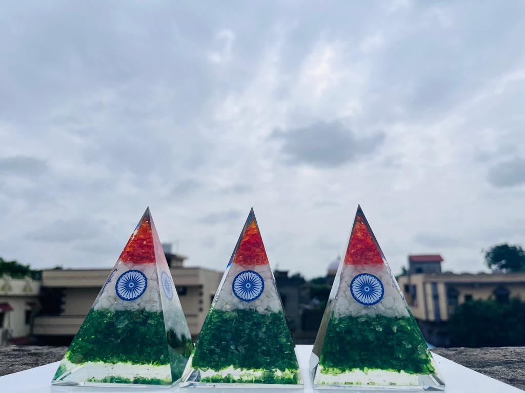 Large Orgone Crystal Pyramid Indian Flag Tiranga Organite Money Crystal Healing Stone Pyramid Positive Energy Home Office Table Decor Gift