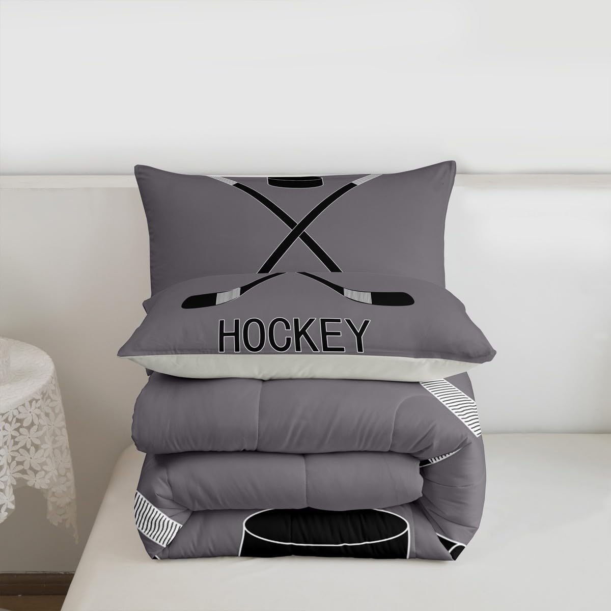 Teens Ice Hockey Comforter Set, Winter Sports Games Down Comforter For Kids Boys Adult Young Men, Equipments Stick And Puck Duvet Sets Hockey Bedding Set With 2 Pillow Cases, Grey Black(Full Size)