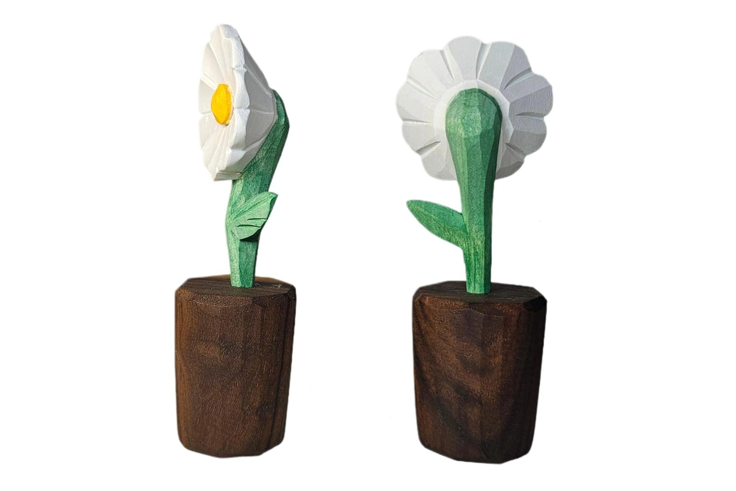 Wooden Daisy Figurine with Gift Box – Handcrafted Decorative Flower Statue, Cute Mini Ornament for Desk, Shelf & Home Decor, Perfect for Birthday, Mother's Day, Anniversary & Thank You Gifts